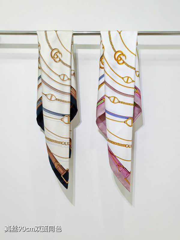 Gucci silk Scarf 90X90cm E020505